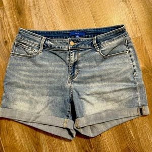 Apt 9 Mid Rise Shorts